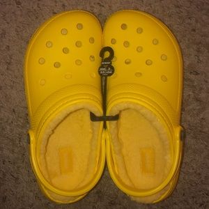 crocs yellow fur